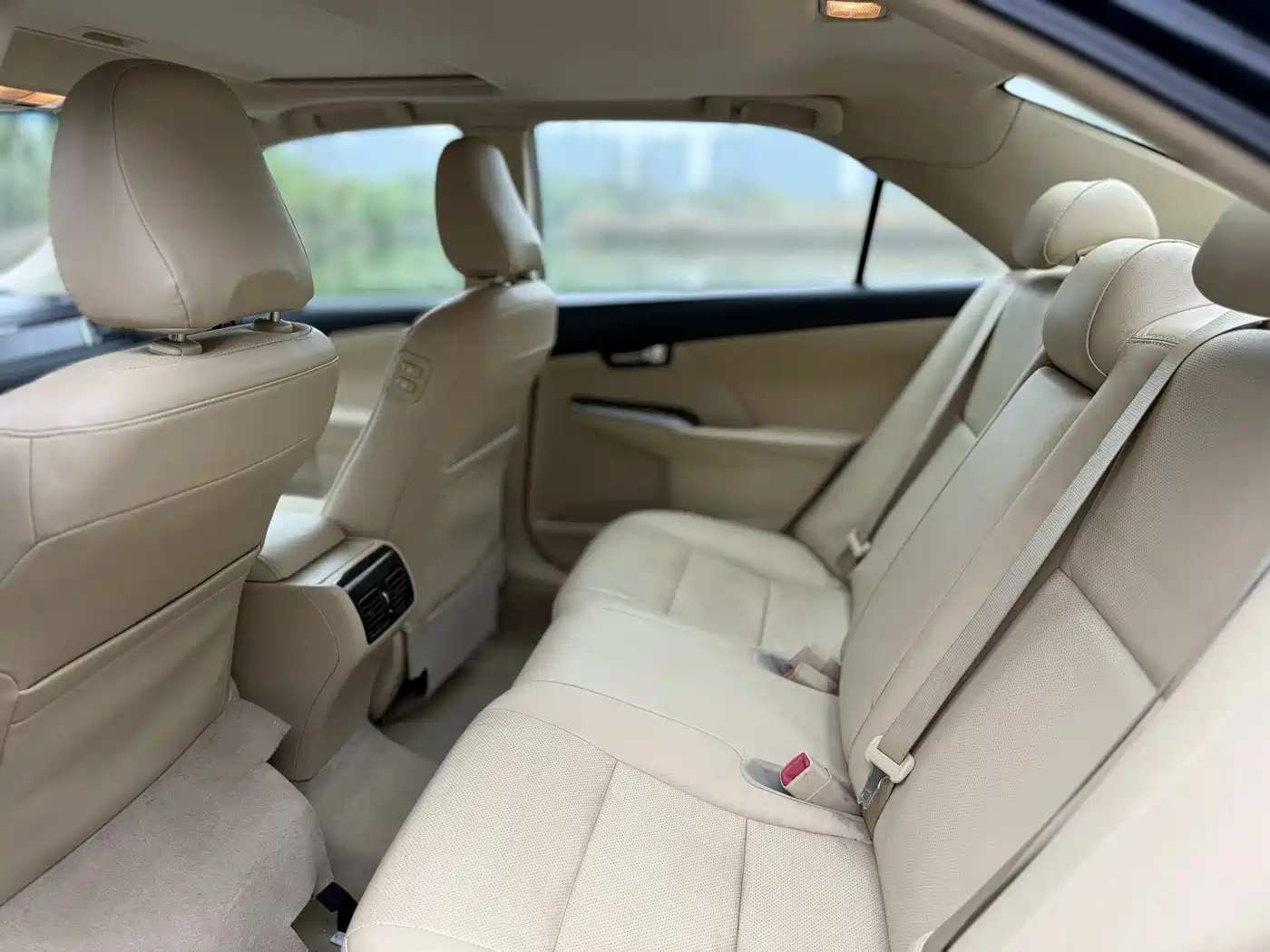 Toyota Camry 2015 2.0G Leading Edition фото 5