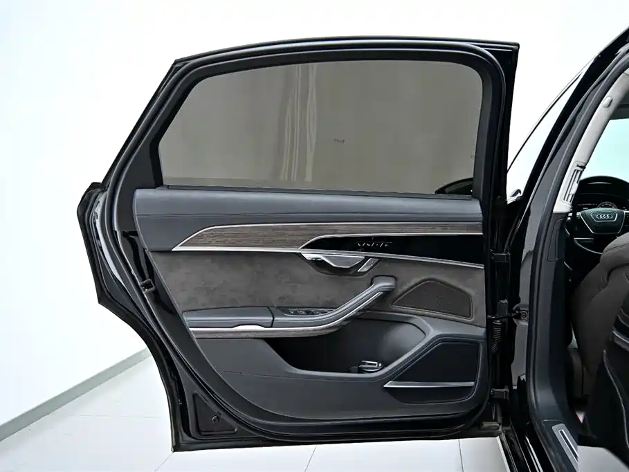Audi A8 2019 Plus A8L 55 TFSI quattro Prestige фото 22