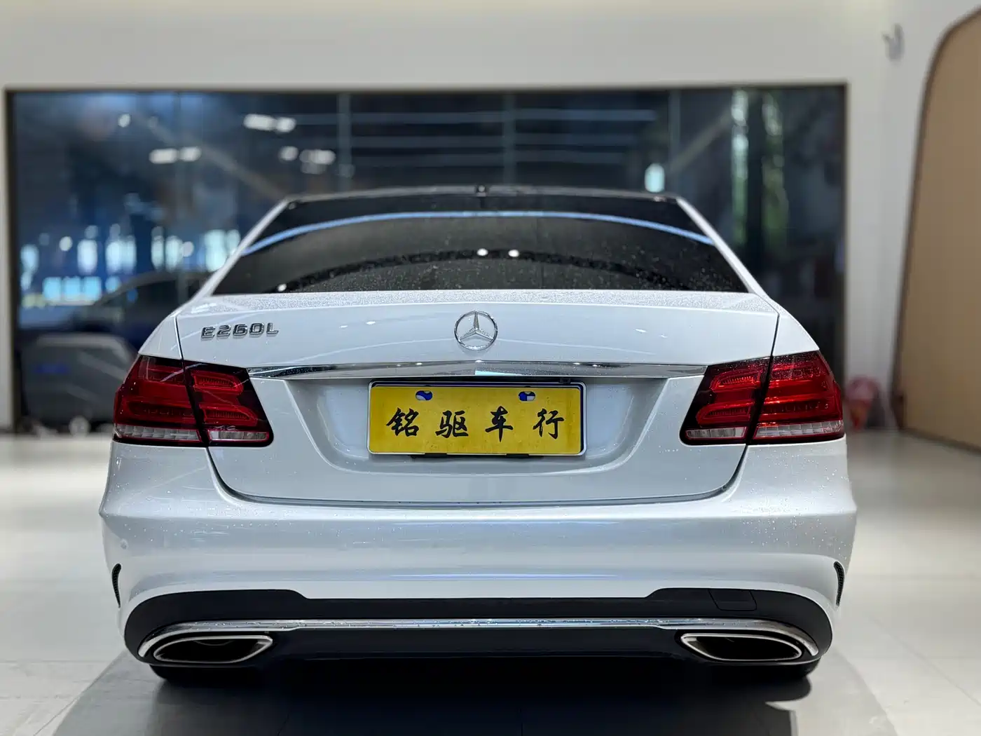 Mercedes-Benz E-Class 2014 E 260 L Sport фото 5