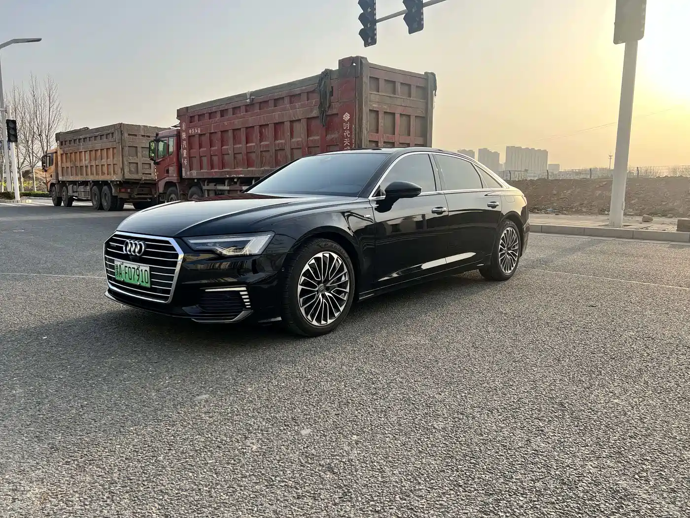 Audi A6L New Energy 2022 55 TFSI e quattro фото 3