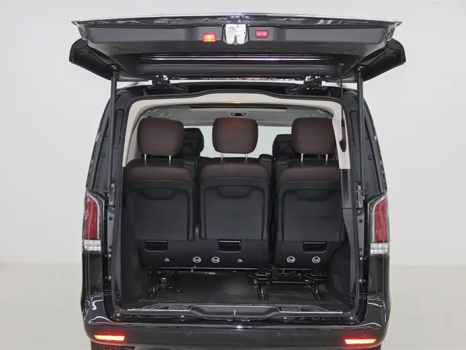 Mercedes-Benz V-Class 2024 V 300 L Long Wheelbase Luxury Edition фото 33