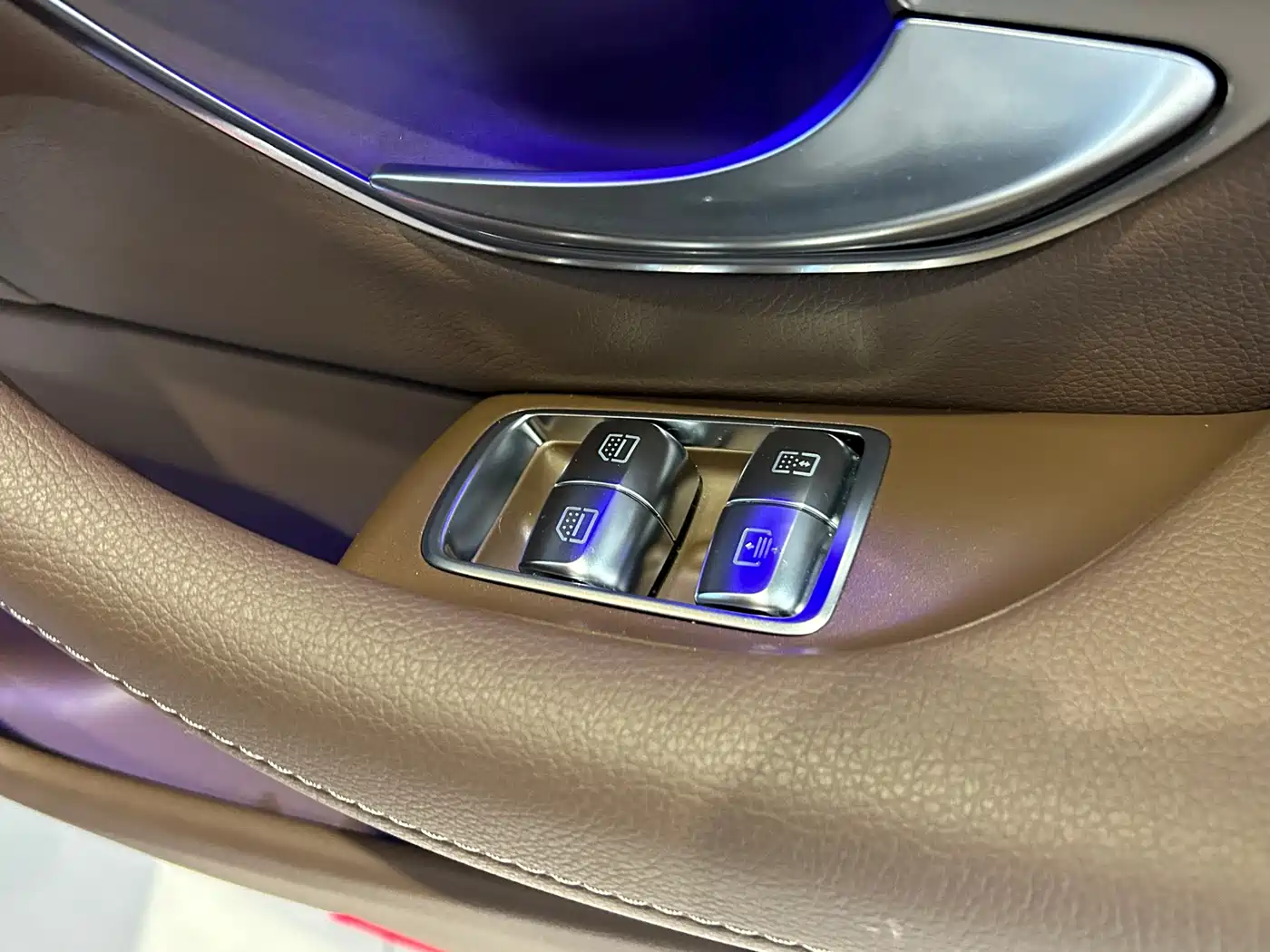 Mercedes-Benz E-Class 2022 Facelift III E 300 L Luxury фото 26
