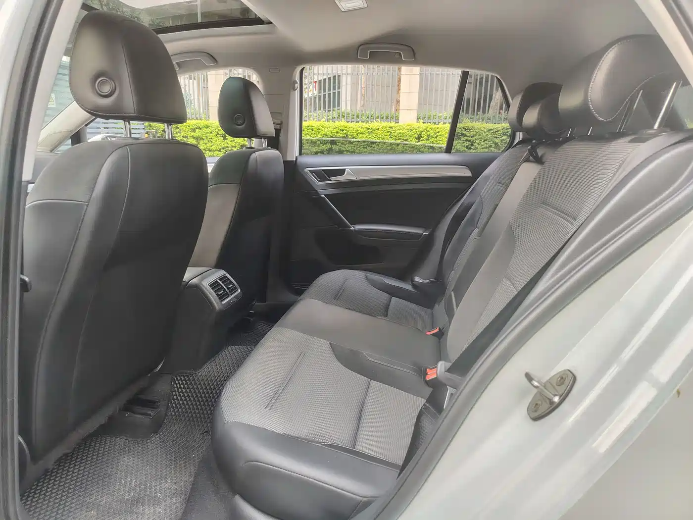 Volkswagen Golf 2018 230TSI Automatic Comfort фото 11