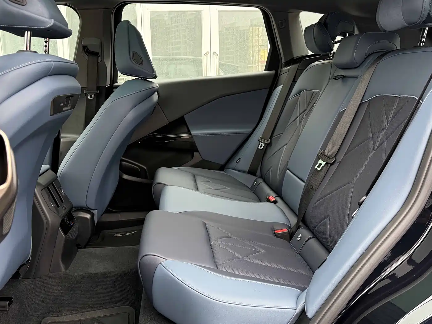 BMW X3 2025 xDrive30L Premium M Sport Package фото 10