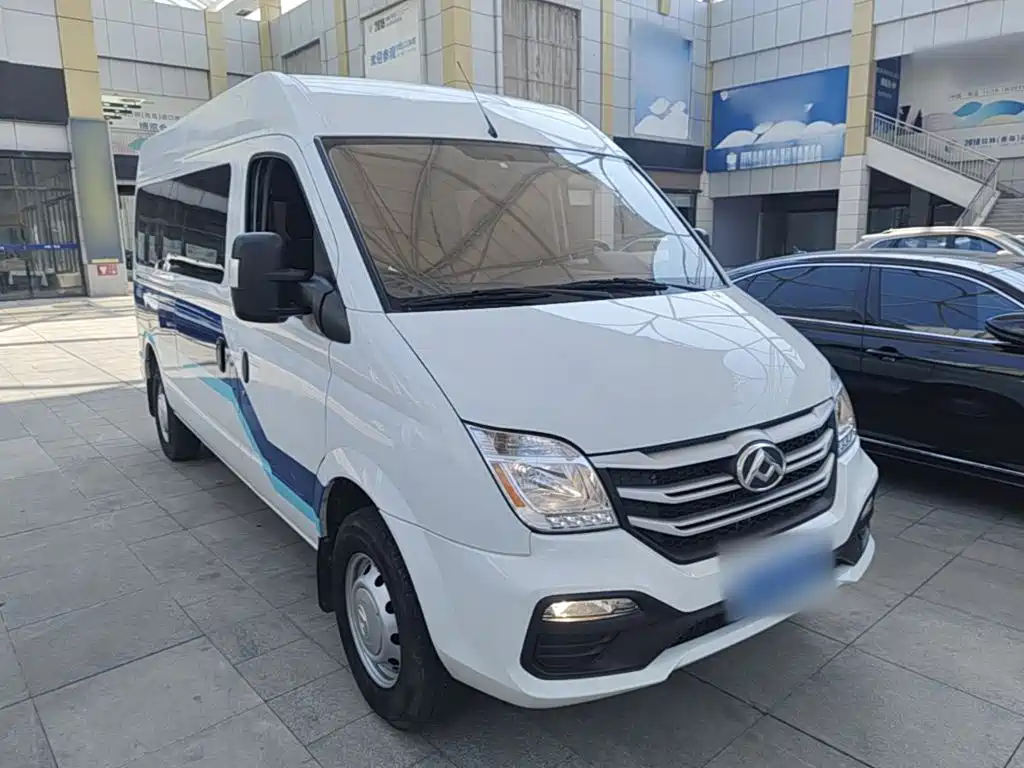 SAIC Maxus Xintu V80 2025 2024 Aoyun Value Edition 6AMT Long Wheelbase Medium Roof 127Ps 6/7/8/9 Seats