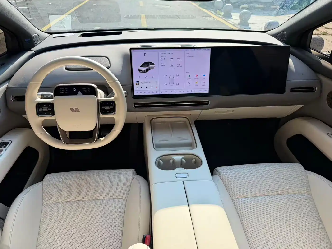 Li Auto i6 2026 2025 2WD Base Model