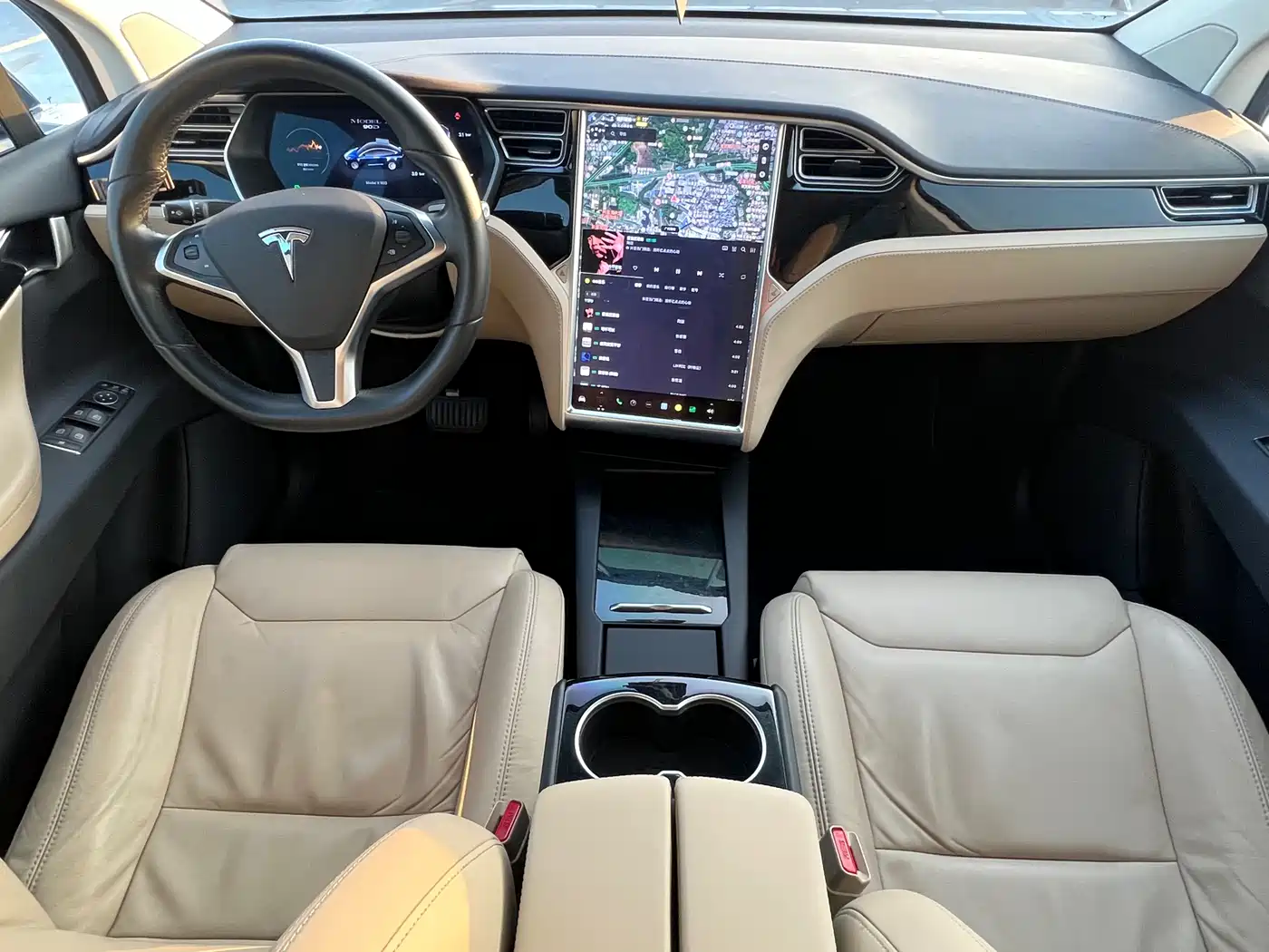 TESLA MODEL X