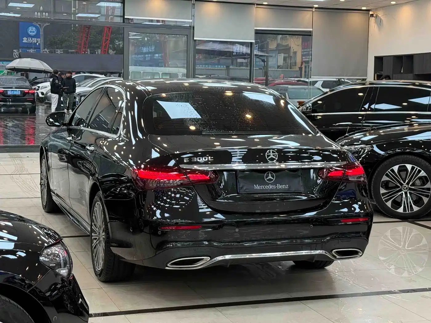 MERCEDES-BENZ E CLASS