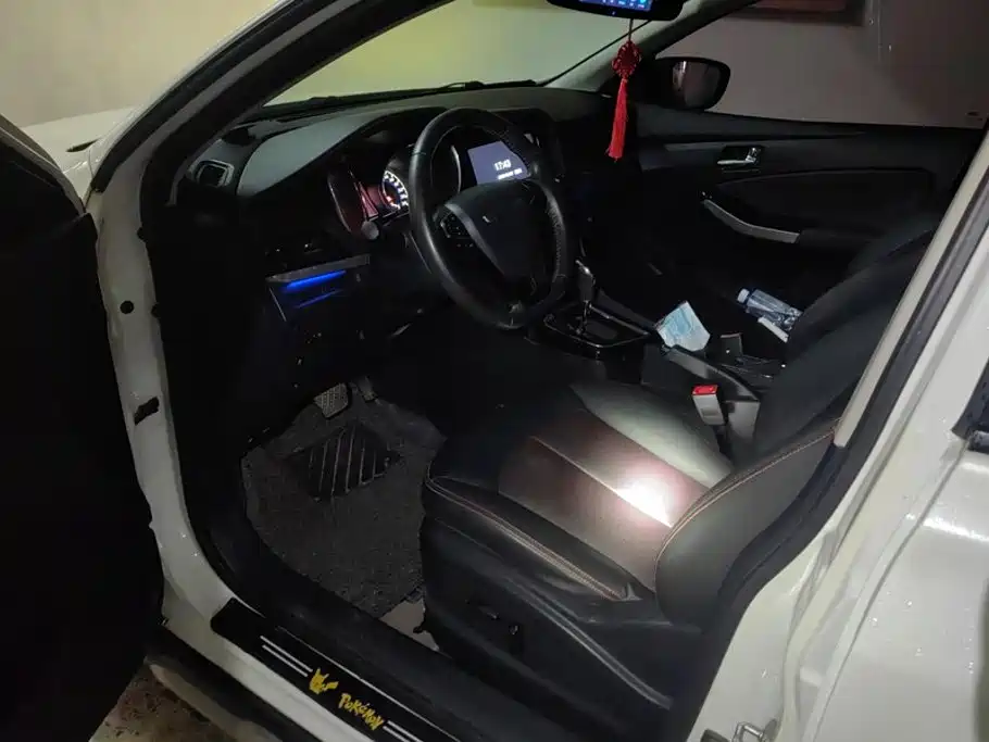 Venucia T70 2019 2019 2.0L CVT Smart Enjoy Edition China V
