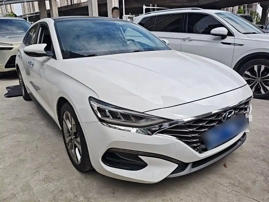 Hyundai Fista 2019 280TGDi Sport Edition China VI фото 4