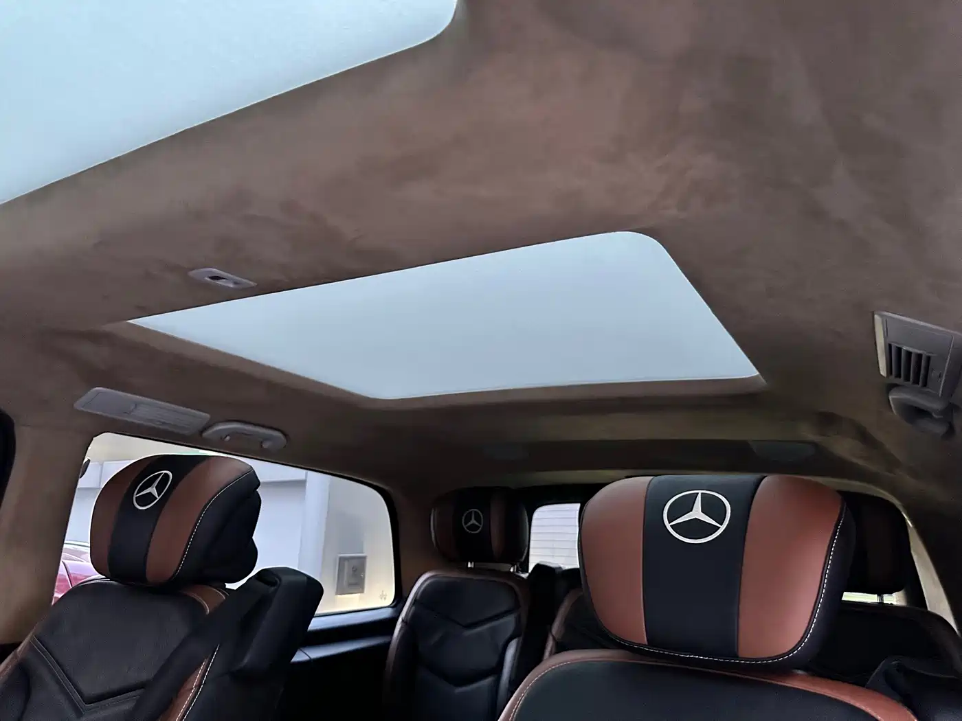 Mercedes-Benz V-Class 2018 2017 Model V 260 L Premium Extended Edition