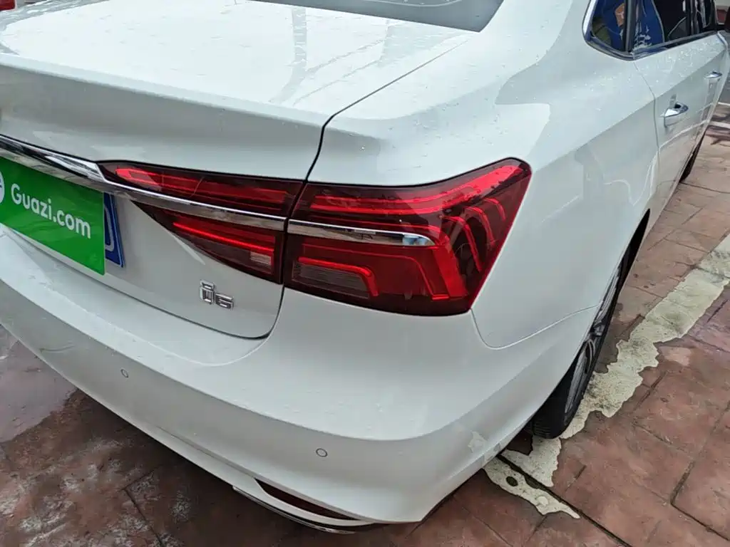 Фото 8 - Roewe i6