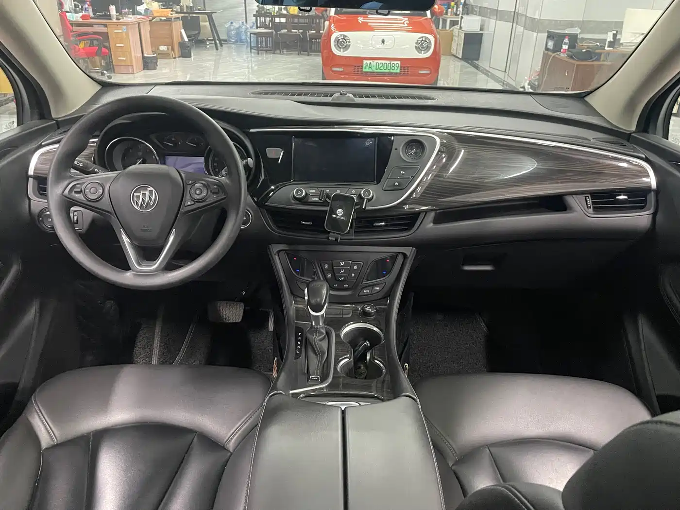 Buick Envision Plus 2020 20T FWD Leading фото 11
