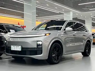 Li Auto L8