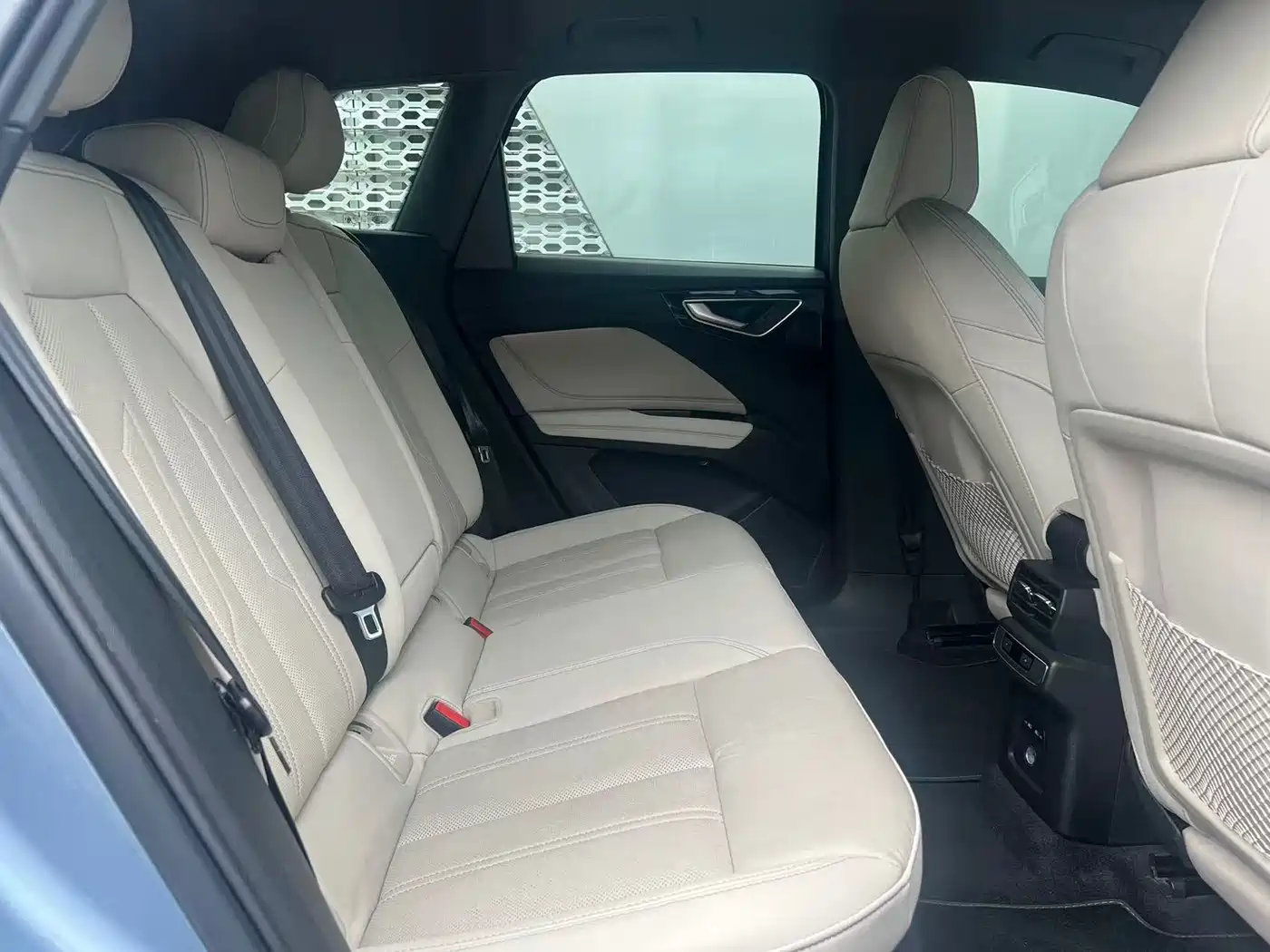 Audi Q4 e-tron 2023 40 e-tron Innovation Edition фото 10