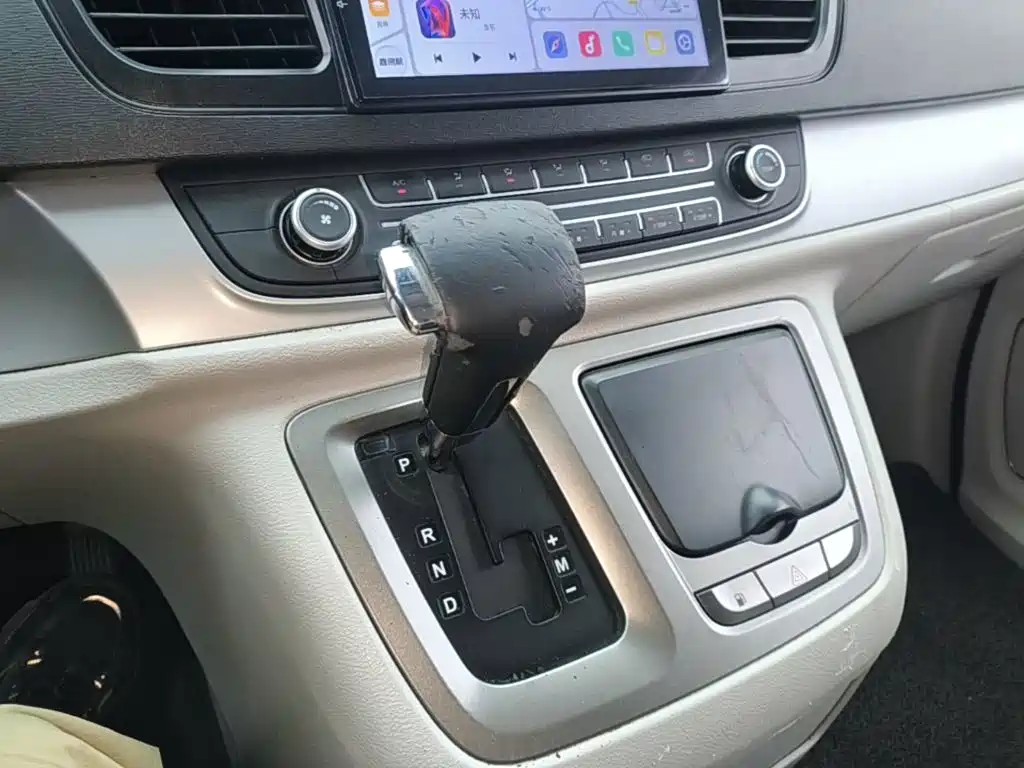 SAIC Maxus Maxus G10 2016 2014 Model Year 2.0T Auto Elite