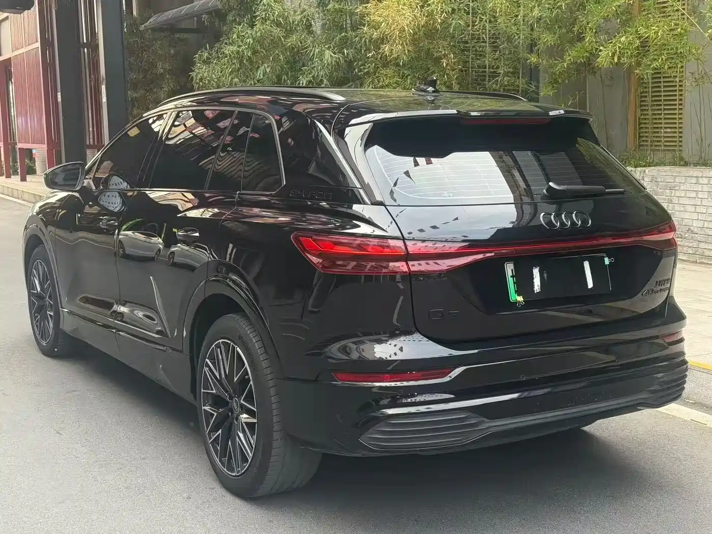 AUDI Q5 E TRON