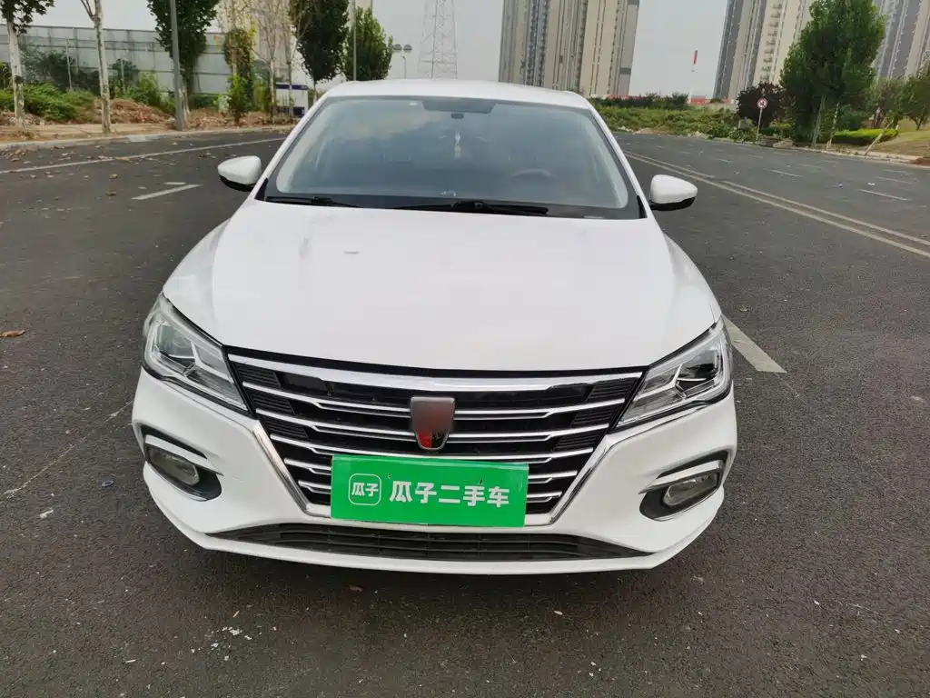 Фото 18 - Roewe i5
