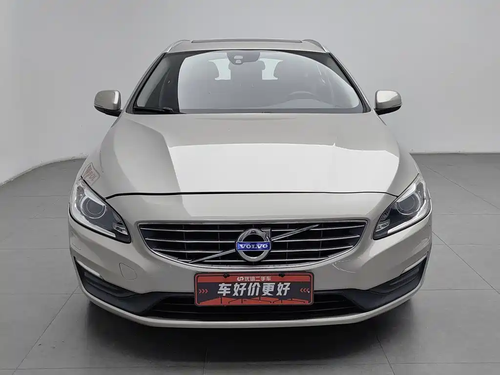 Фото 3 - Volvo V60