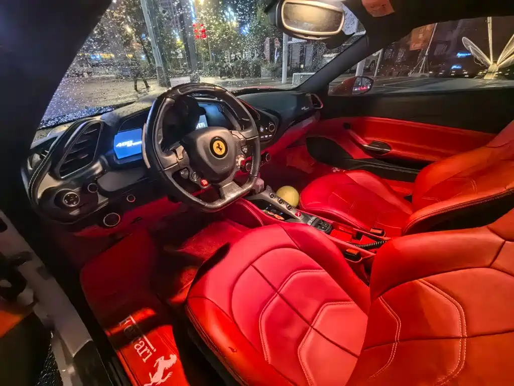 Ferrari 488 2019 2015 488 Spider