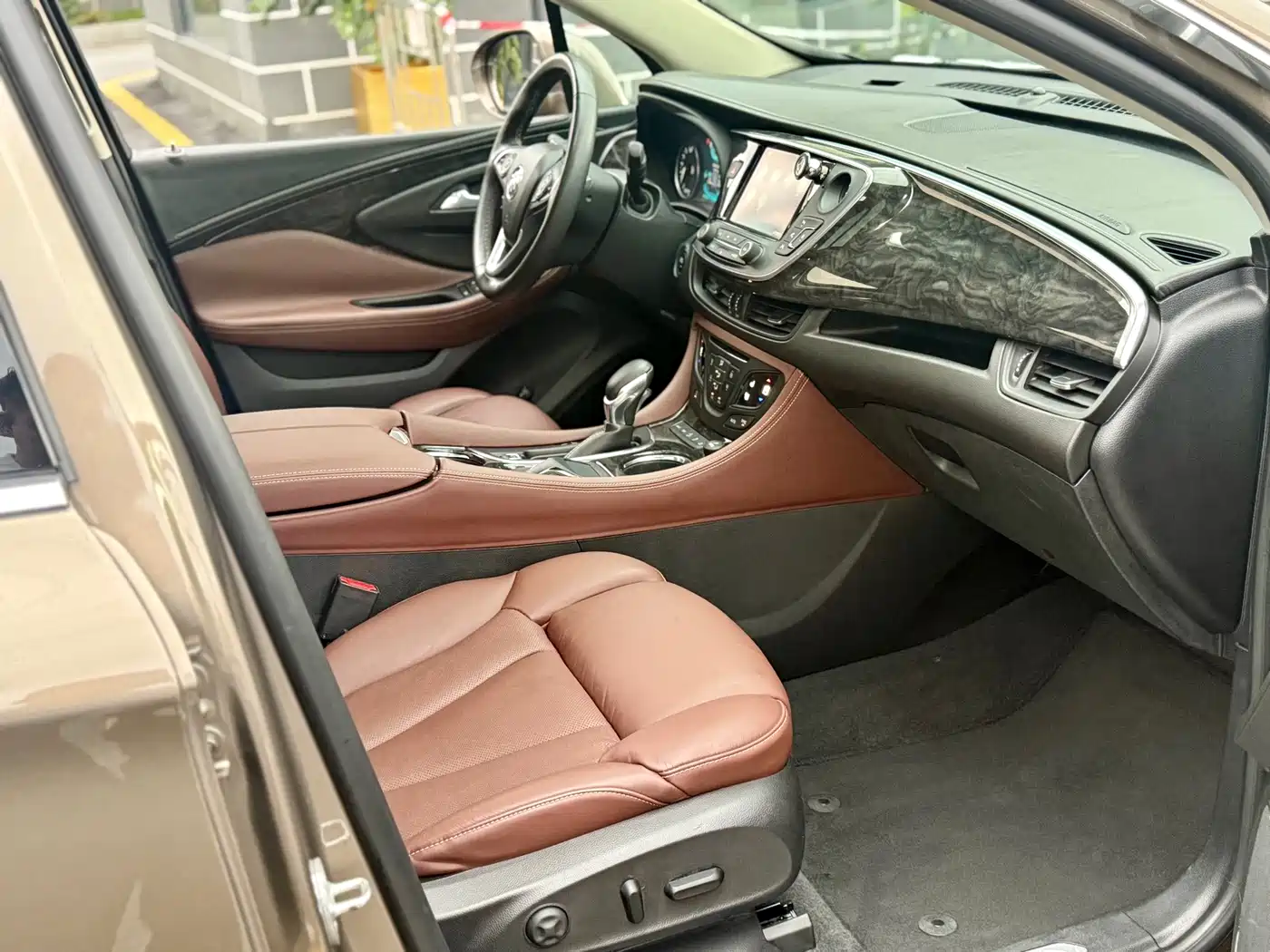 Фото 15 - Buick Envision Plus