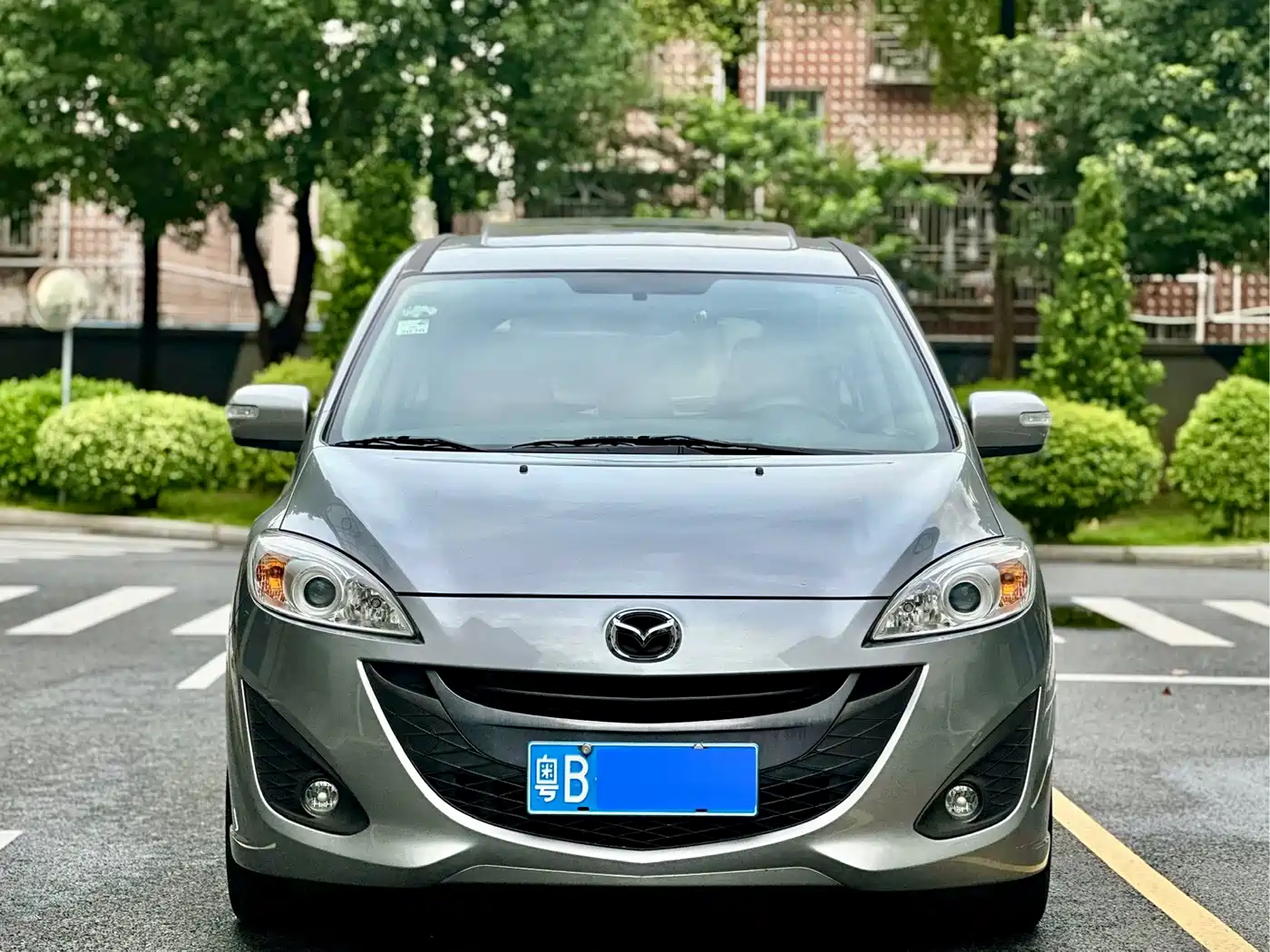Mazda Mazda5 2016 2013 2.0L Automatic Luxury