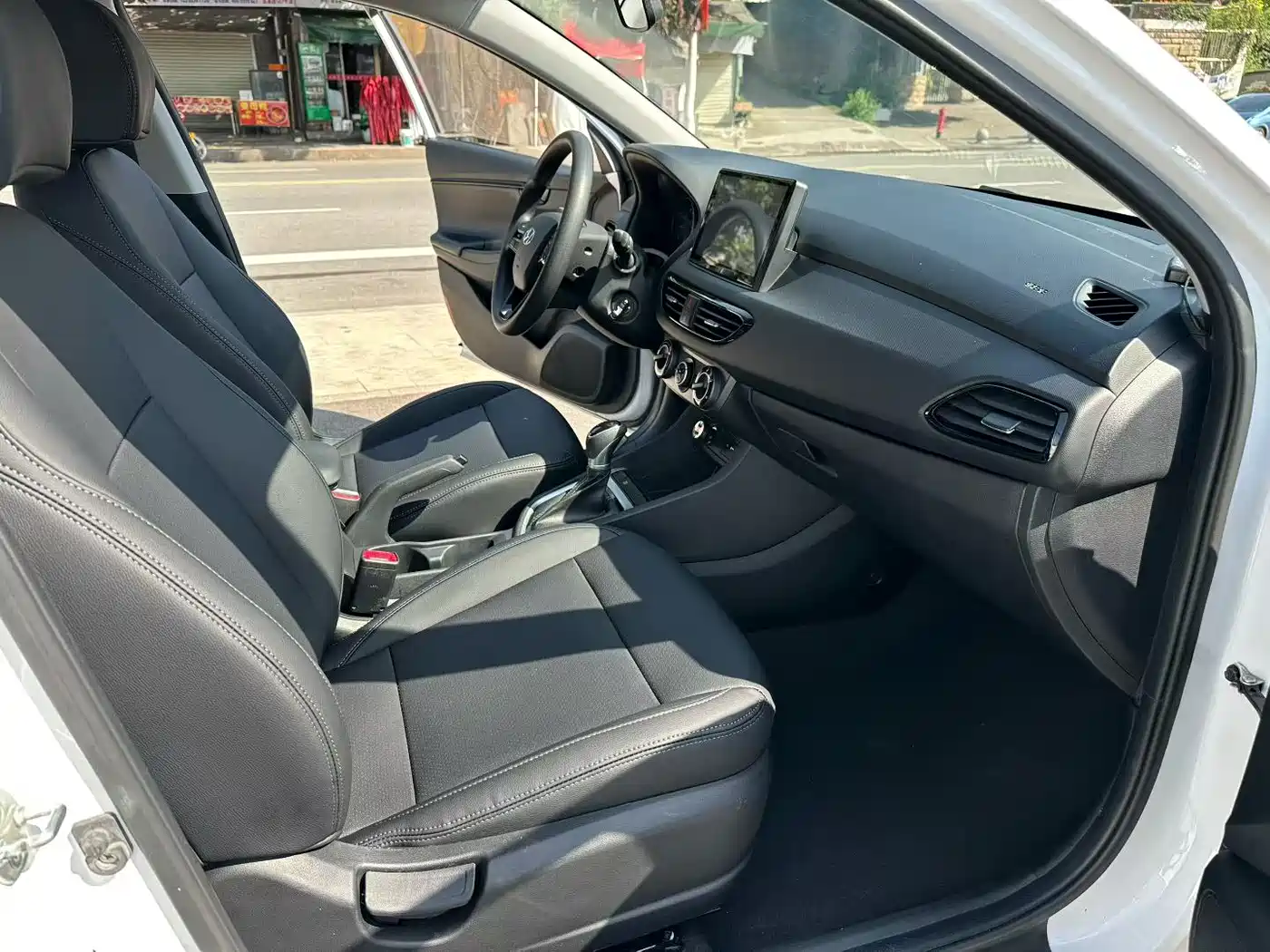 Hyundai Elantra 2020 1.6L Auto GL Pleasing Edition фото 6