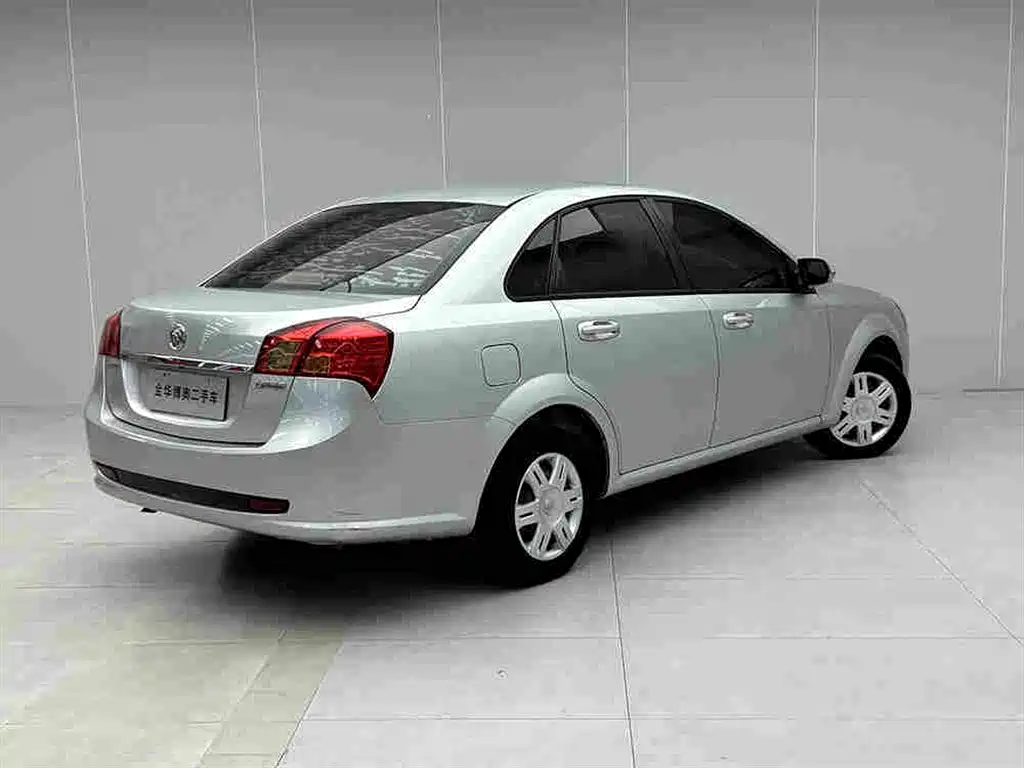 Фото 4 - Buick Excelle