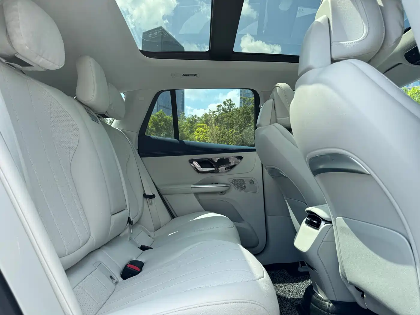 Mercedes-Benz EQE SUV 2023 350 4MATIC Luxury Edition фото 14