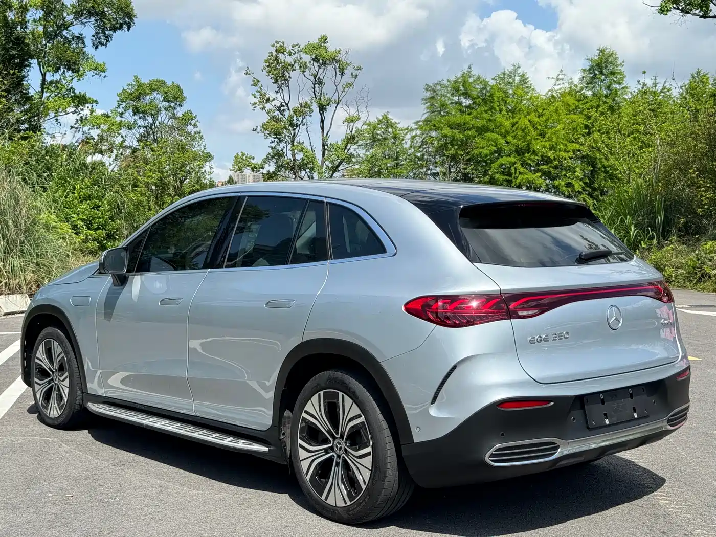 Mercedes-Benz EQE SUV 2023 350 4MATIC Luxury Edition фото 16