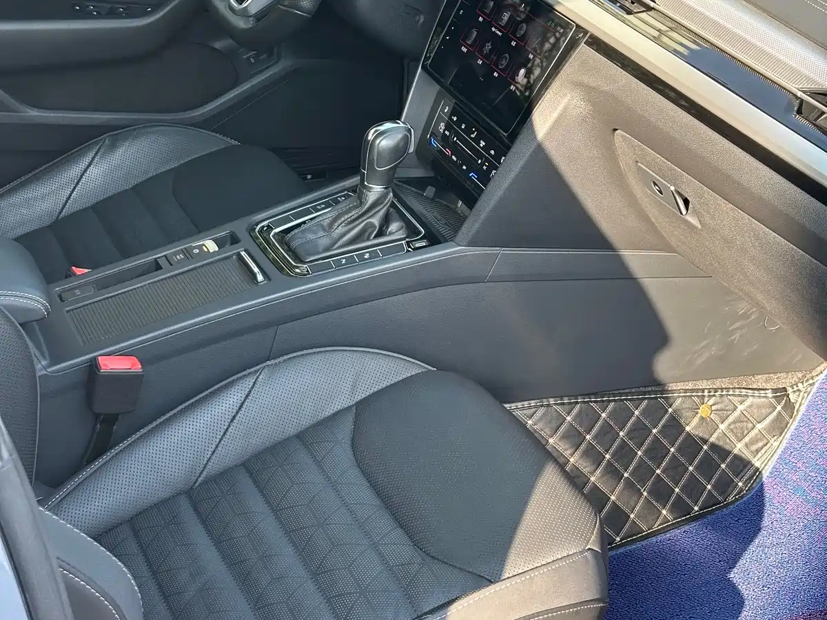 Volkswagen FAW-Volkswagen CC 2021 380TSI Eye-catching Edition фото 10