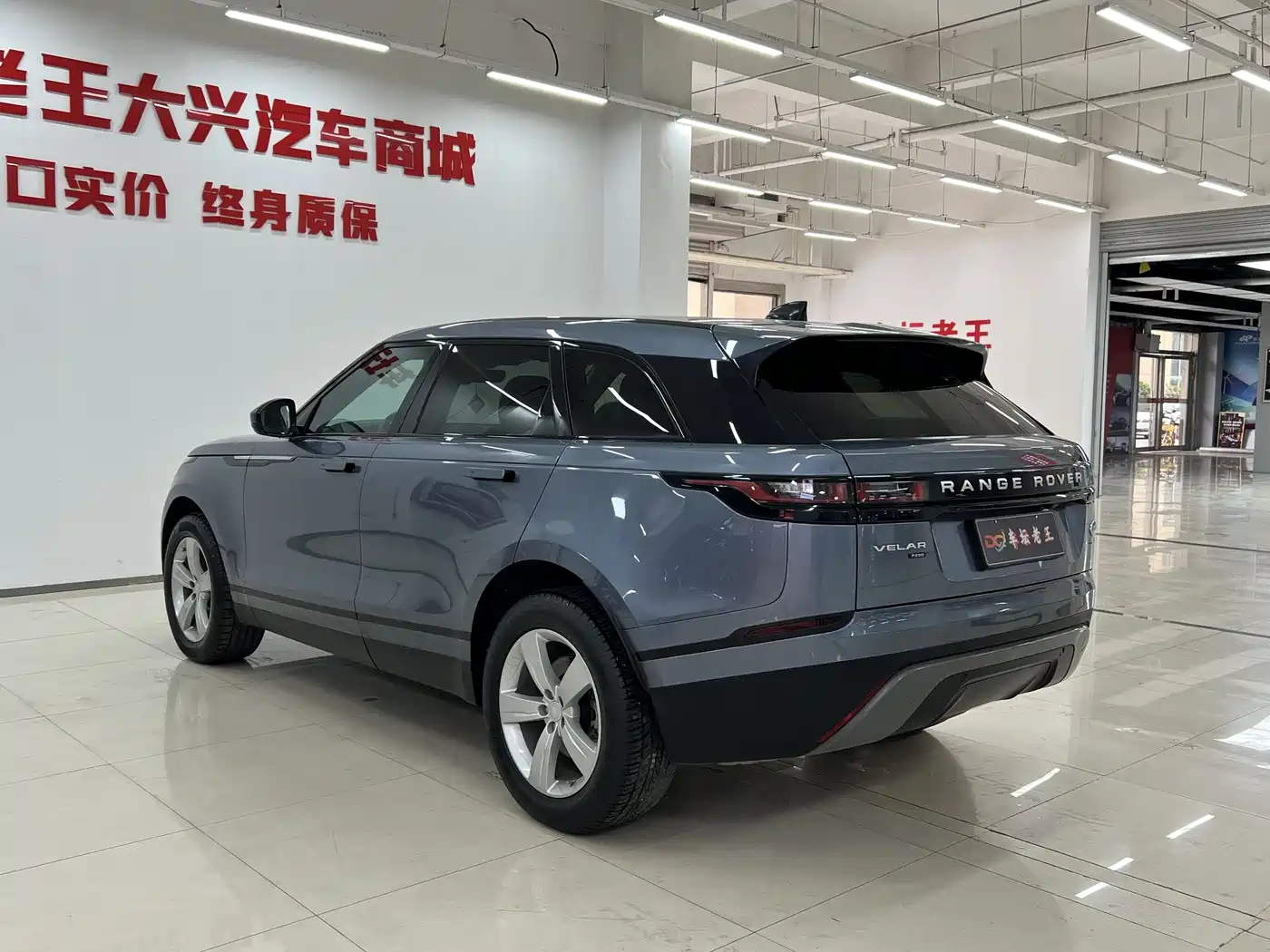 Land Rover Range Rover Velar 2019 250PS фото 6