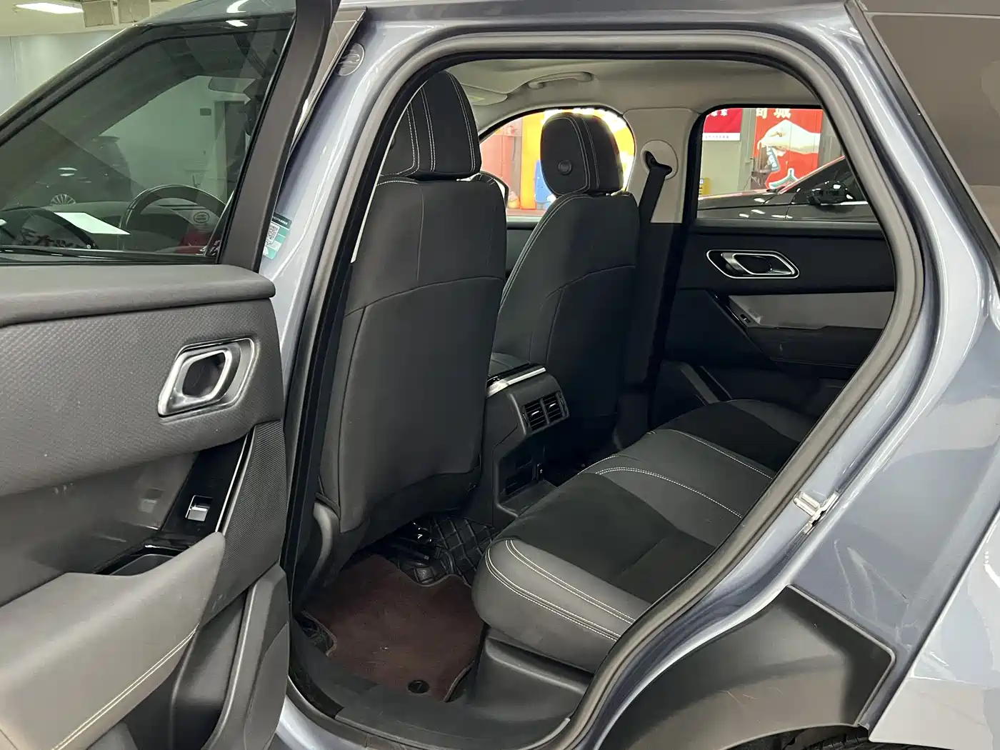 Land Rover Range Rover Velar 2019 250PS фото 9