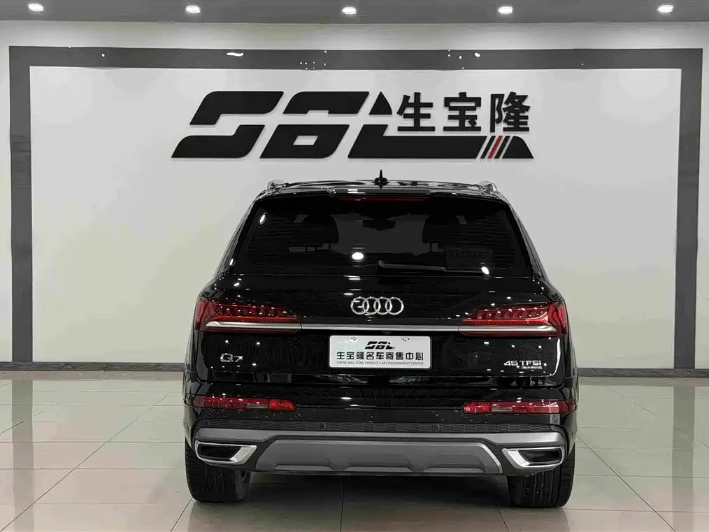 Фото 5 - Audi Q7