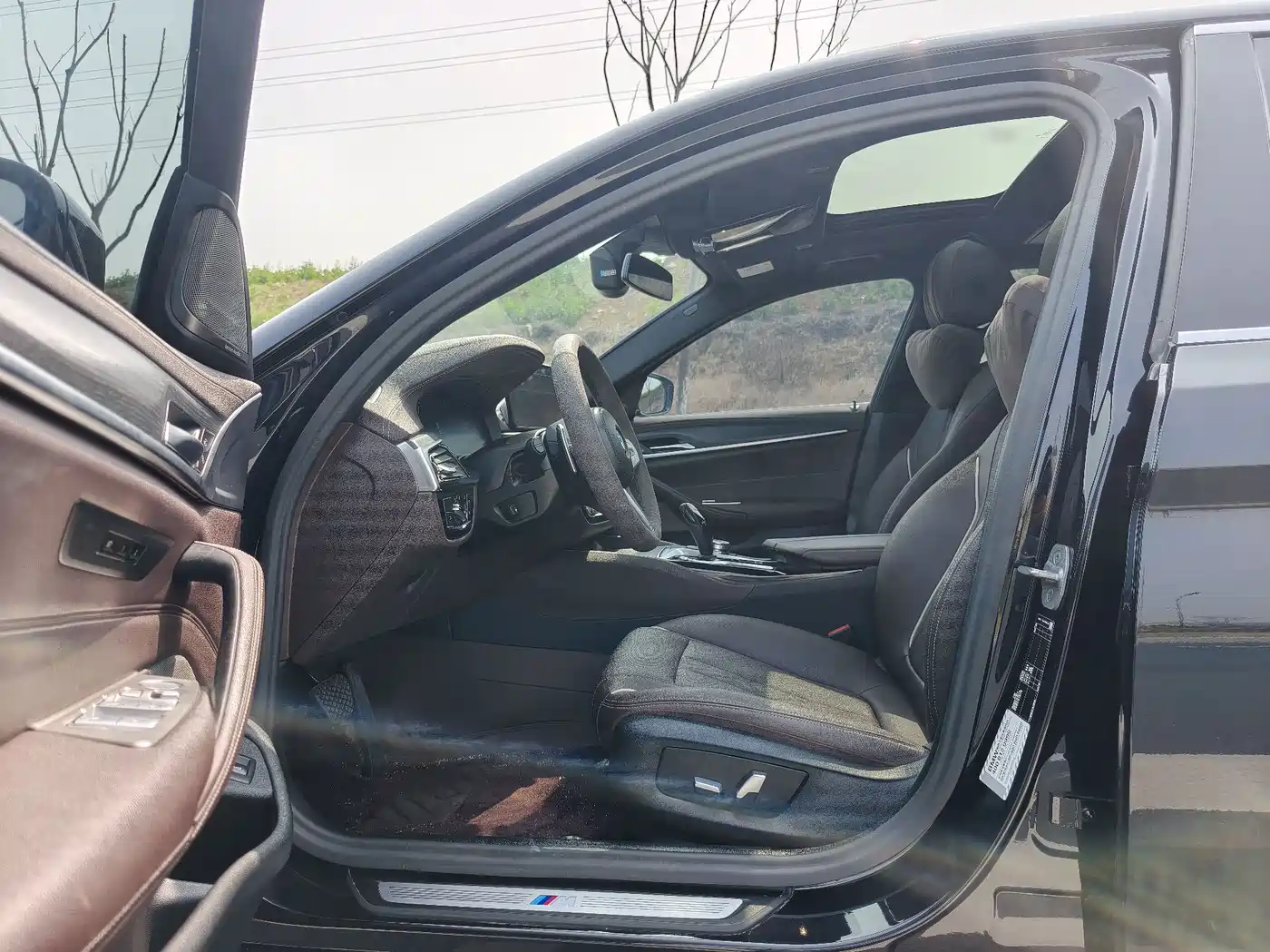 BMW 5 Series 2023 530Li Leading M Sport Package фото 4