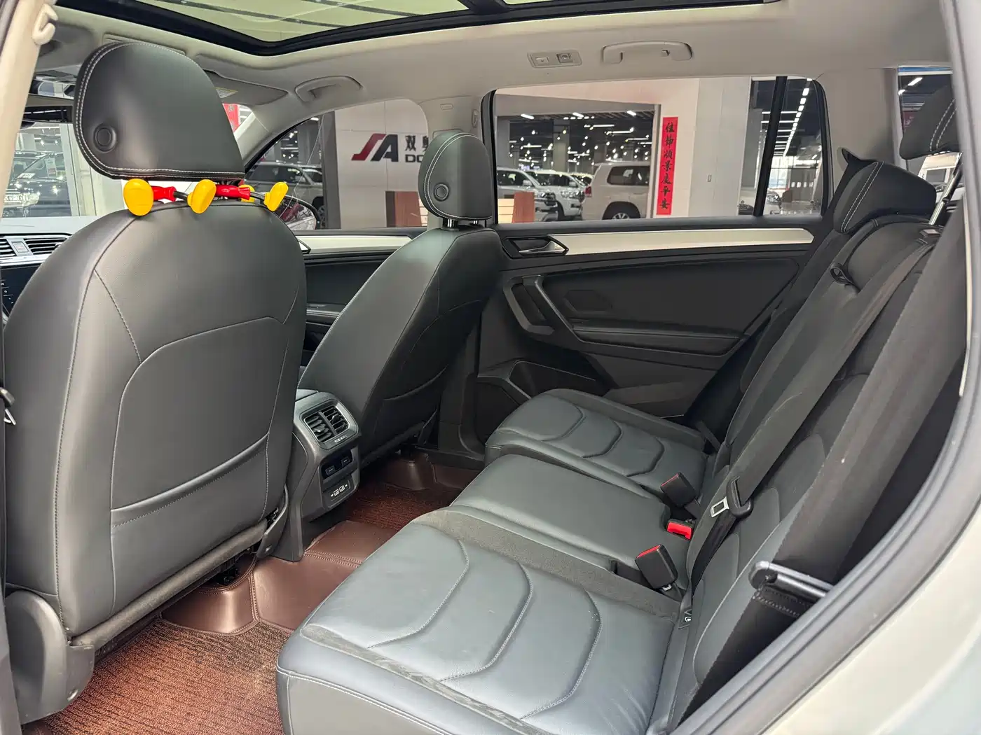 Volkswagen Tiguan L 2019 330TSI Automatic 2WD Smart Luxury Edition China VI фото 6
