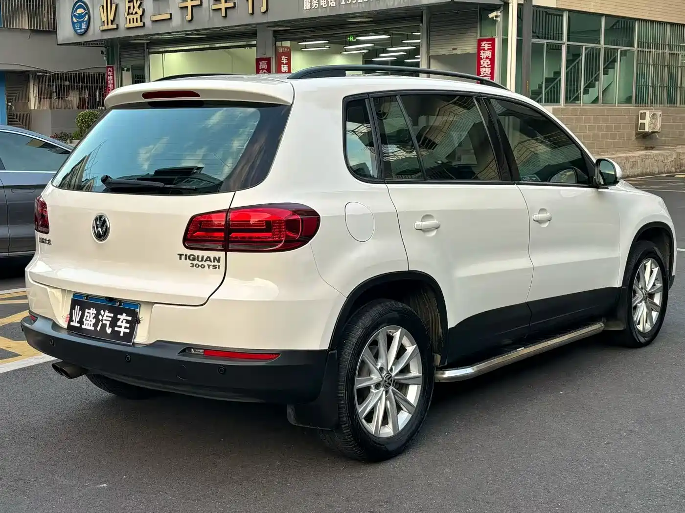 Volkswagen Tiguan 2016 Model 300TSI Automatic 2WD Comfort Edition фото 8