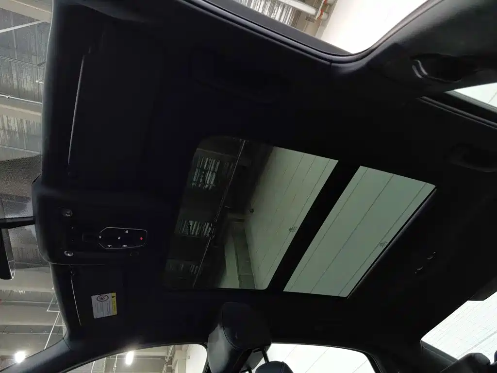 Фото 14 - Audi A4L