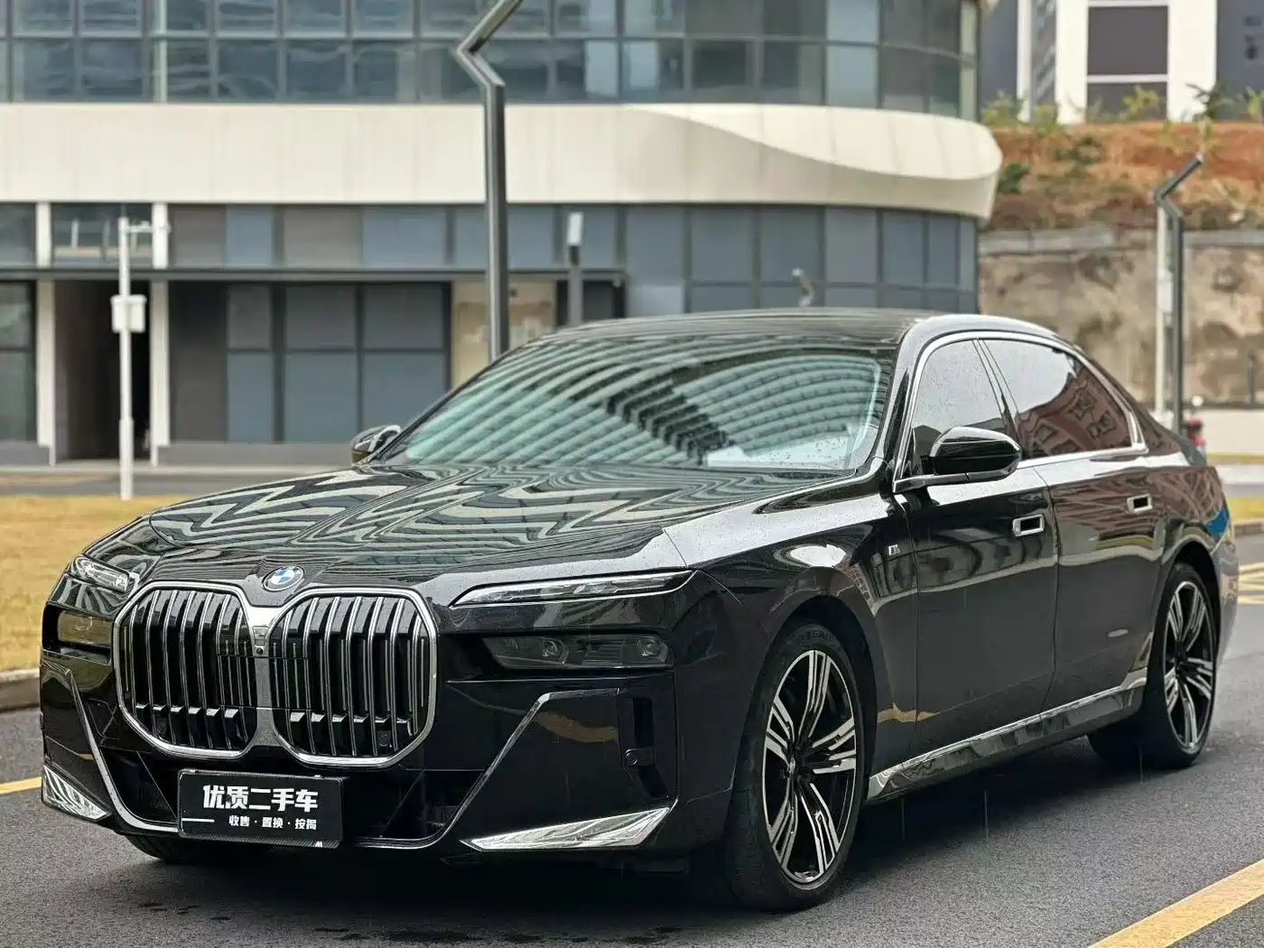 BMW 7 Series 2023 Model 740Li Leading Luxury Package фото 3