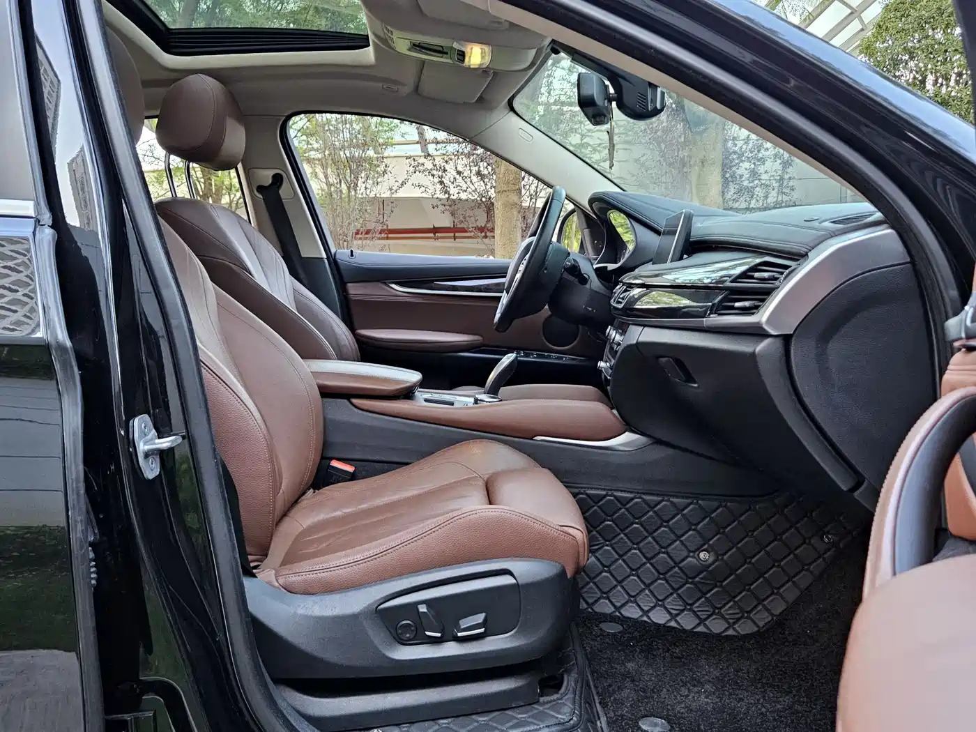 BMW X6 2015 xDrive28i фото 8