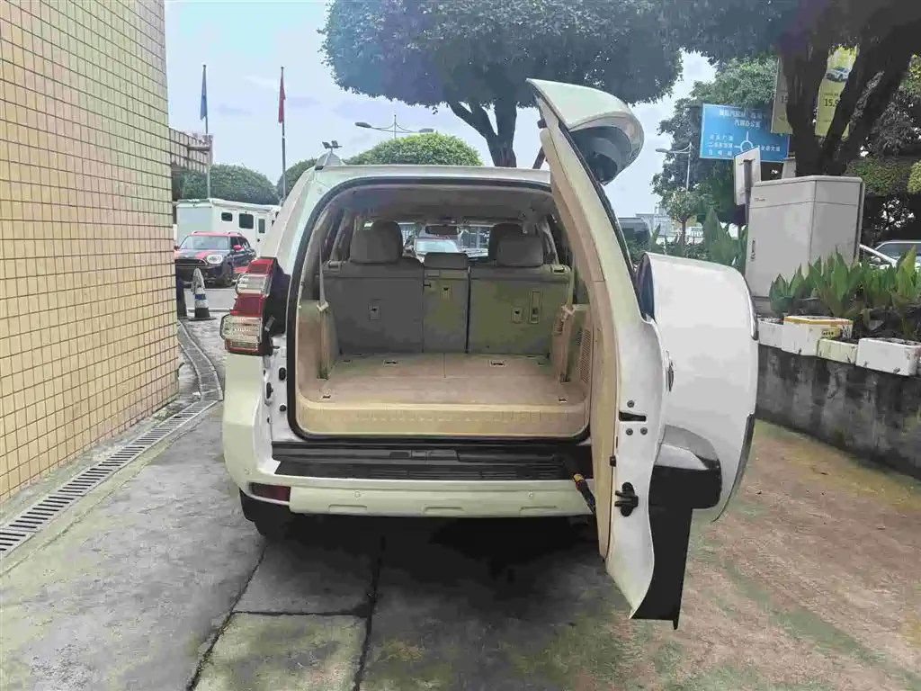 Toyota Prado (Import) 2015 2014 2.7L Automatic Luxury