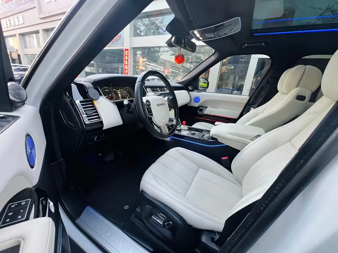 Land Rover Range Rover 2014 3.0 TDV6 Vogue SE фото 15