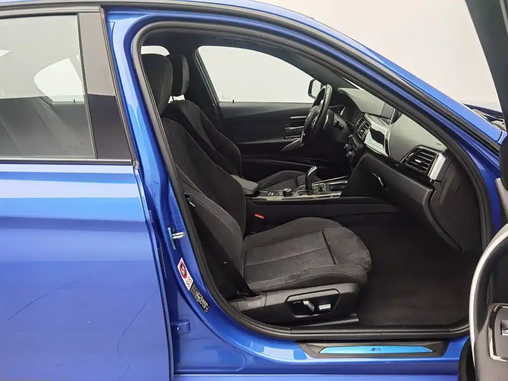 Фото 23 - BMW 3 Series
