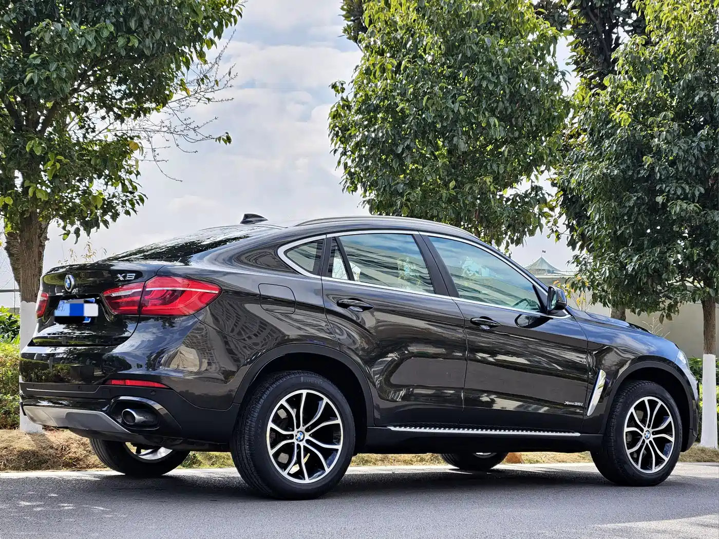 BMW X6 2015 xDrive35i Luxury Model фото 11