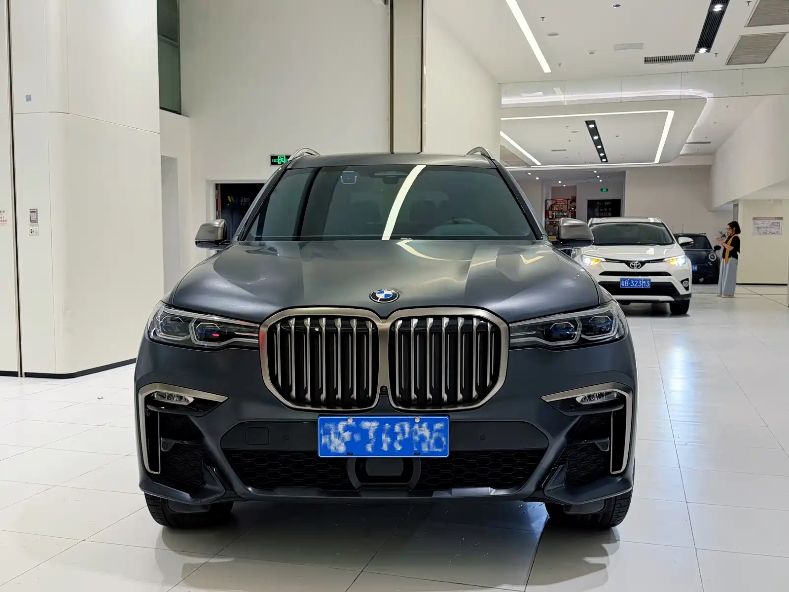 صورة 2 - BMW X7