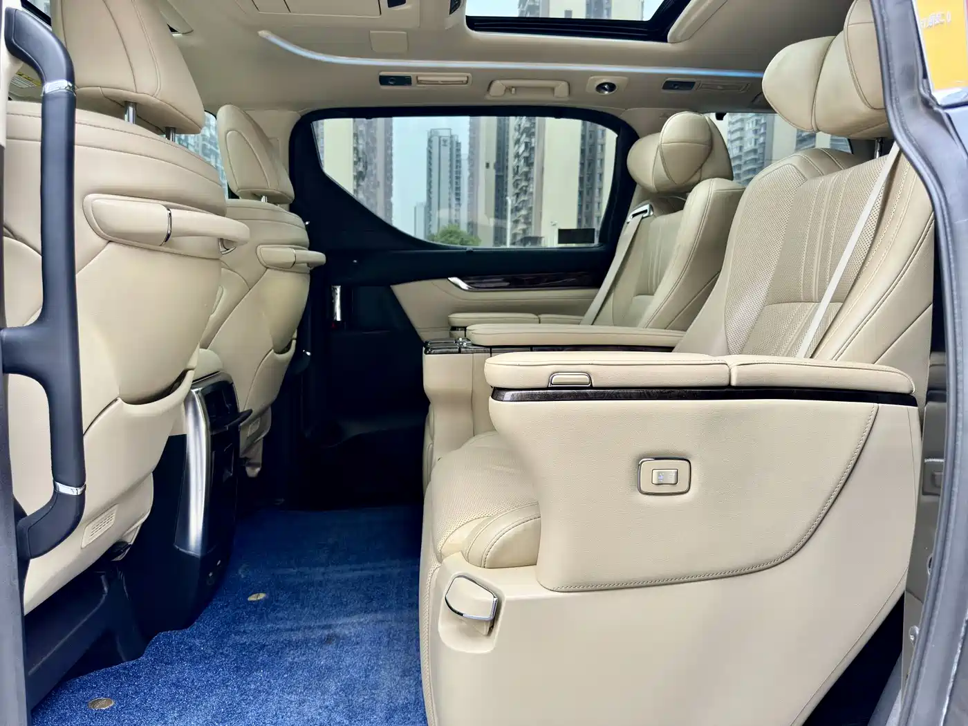Toyota Alphard 2018 Facelift 3.5L Premium Edition фото 12