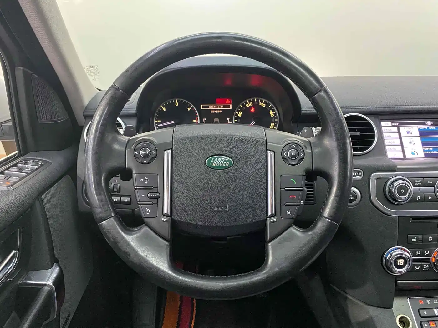 Land Rover Discovery 2013 3.0 SDV6 HSE Diesel фото 10