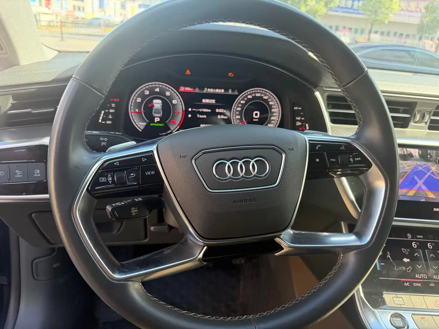 Фото 6 - Audi A7L