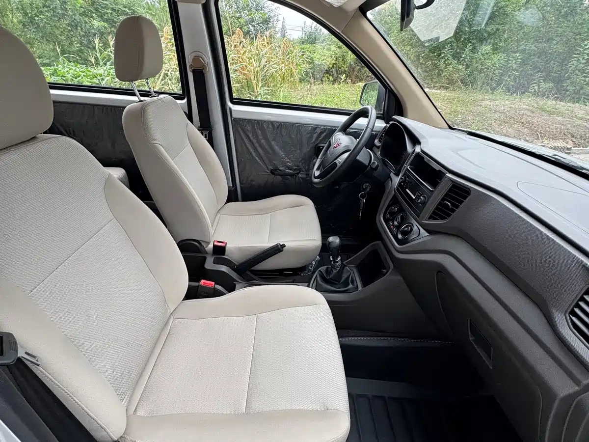 Wuling Motors Wuling Hongguang V 2025 2022 1.5L Power Take Edition Electric Power Steering LAR