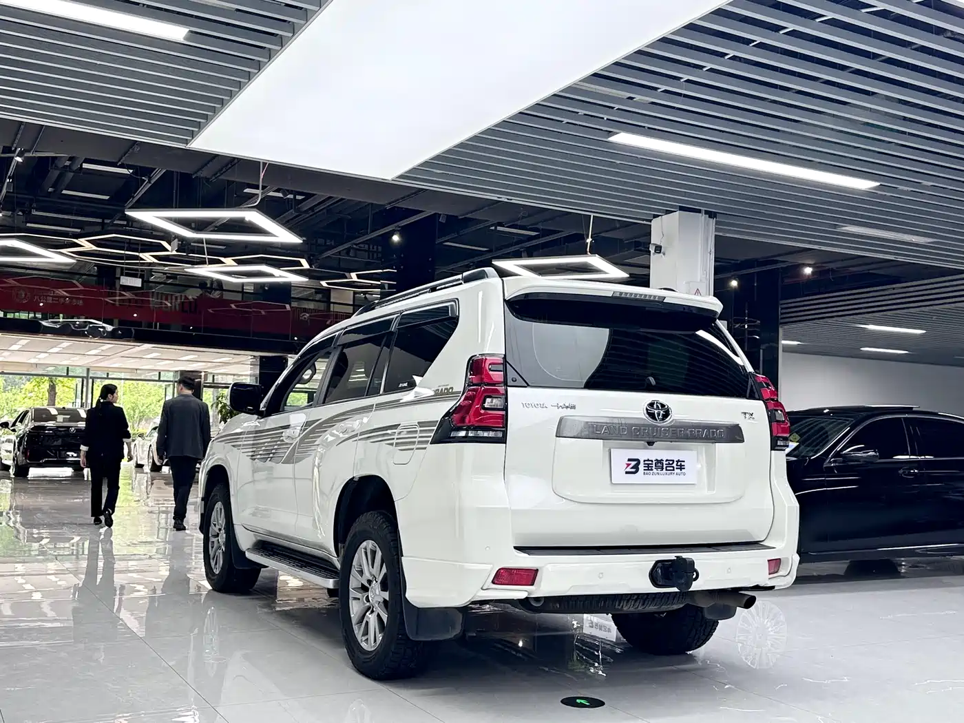 Toyota Prado 2019 3.5L Automatic TX-L Zunxiang Edition фото 18